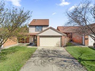 3114 Cymar Dr, Dayton, OH 45434