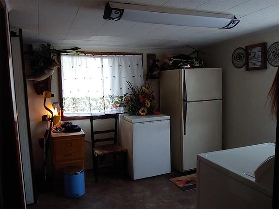 5th image of 302 Seagraves St