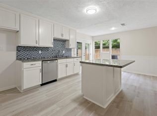 4103 Fuqua St, Bacliff, TX 77518