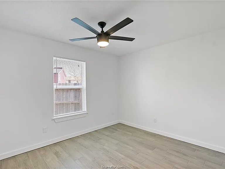 1503 Alpine Cir #B — Photo 13