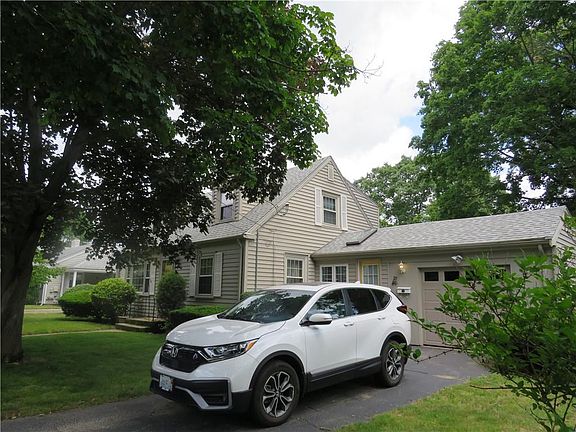 4th image of 132 Park View Ave