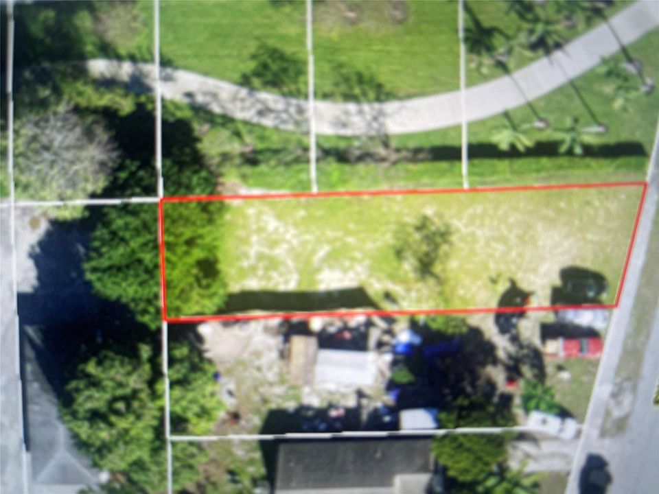 1st image of 224 SW 10th Street