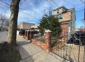 2nd image of 11169 158th St
