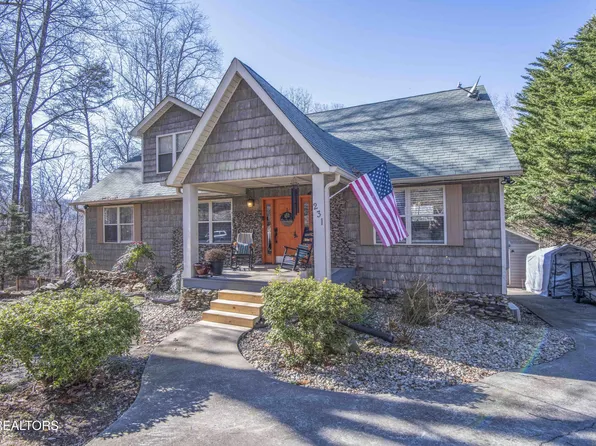 231 Mountain Lake Dr, Rocky Top, TN 37769