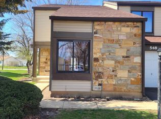 548 Alton Ct, Carol Stream, IL