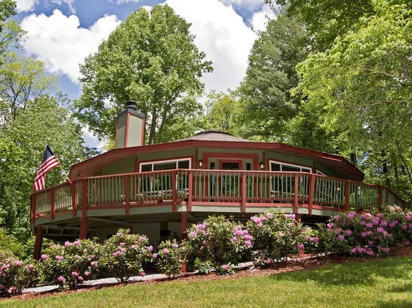 50 Broadmoor Ln, Sky Valley, GA 30537