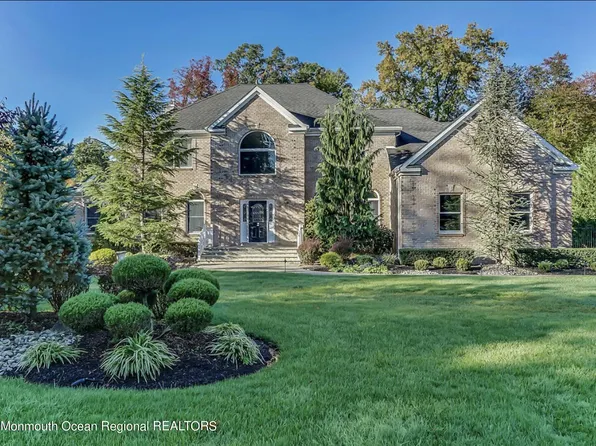 2 Kathleen Court, Manalapan, NJ 07726