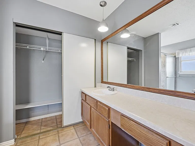 6300 Evangeline Trl — Photo 13