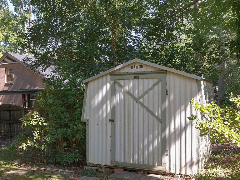 608 Candlewood Dr — Photo 28