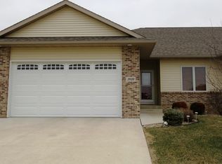 3920 Harvest Ln, Cedar Falls, IA 50613
