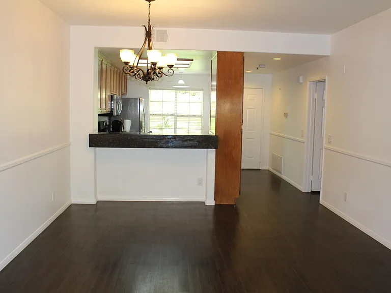 415 Townsquare Ln — Photo 6