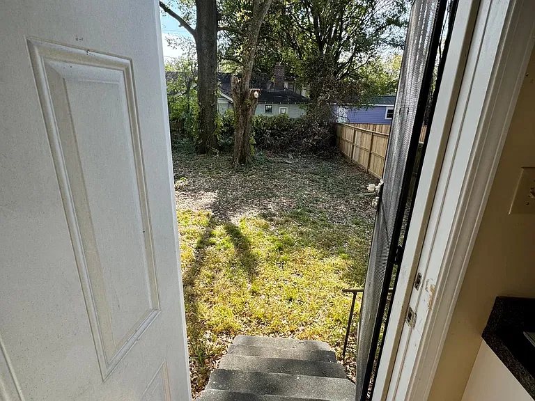 1589 Jackson Ave #1589 — Photo 16