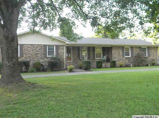 1215 Nanceford Rd, Hartselle, AL 35640