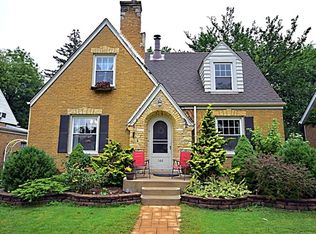 146 Northgate Rd, Riverside, IL 60546