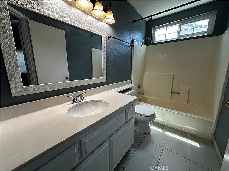 3121 E Genoa Ct #K — Photo 27