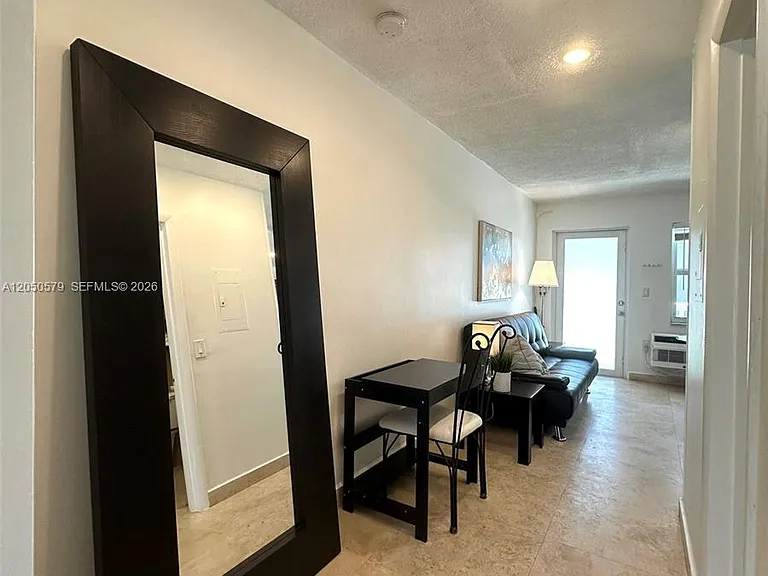 524 Washington Ave #208 — Photo 21
