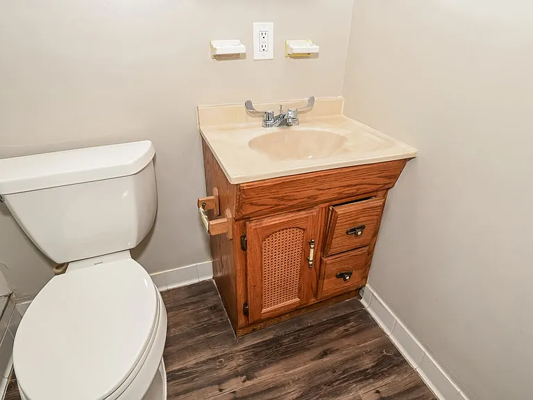 3937 Rodby Dr — Photo 15