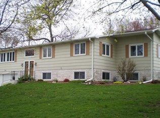 716 3rd Ave SE, Hampton, IA 50441