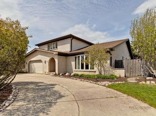 3716 Liberty Ln, Glenview, IL 60025