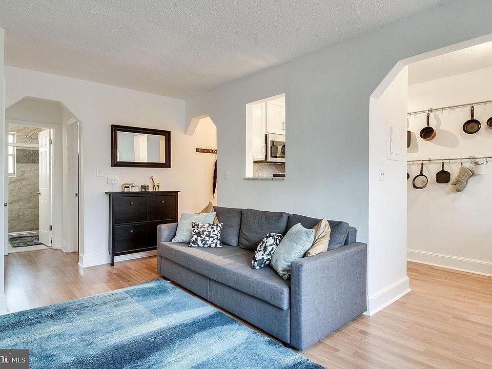 Spacious living room and kitchen