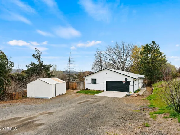 10 Cedar Hill Dr, Yakima, WA 98908