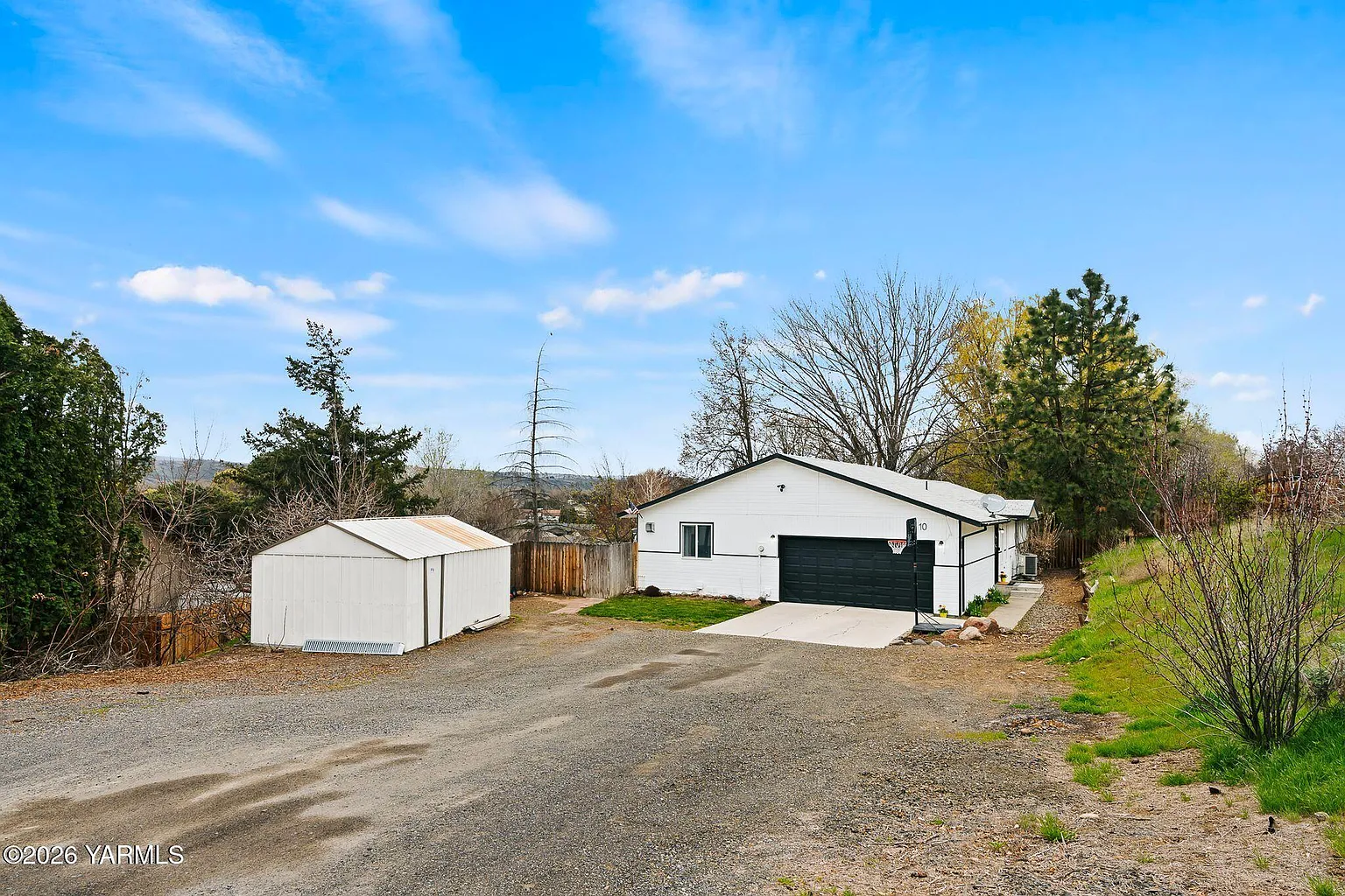 10 Cedar Hill Dr photo 1