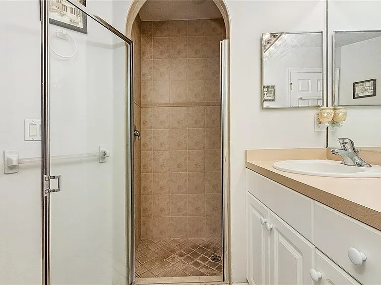 810 SW 10th Pl — Photo 14