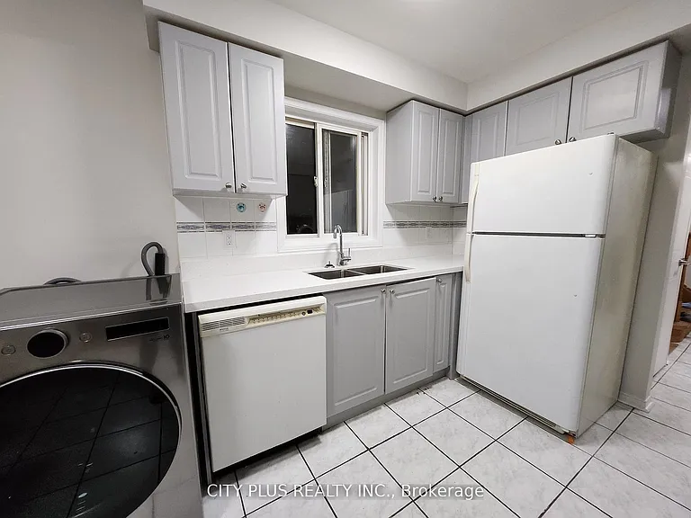 197 McLevin Ave #UPPER — Photo 4