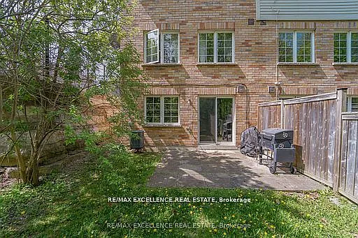 3950 Erin Centre Blvd E #66 — Photo 38