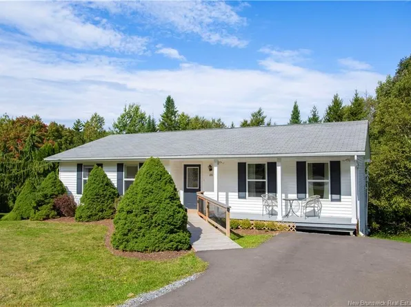 135 Vincent Rd, Quispamsis, NB E2E 1R1