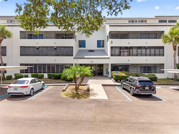 2581 COUNTRYSIDE BOULEVARD #2210, CLEARWATER, FL 33761