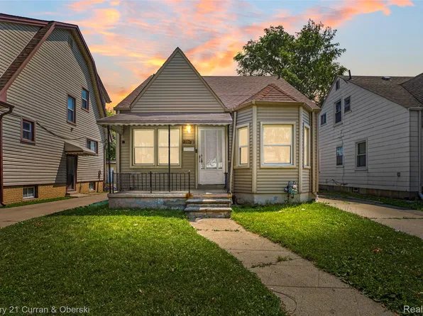 7910 Orchard Ave, Dearborn, MI 48126
