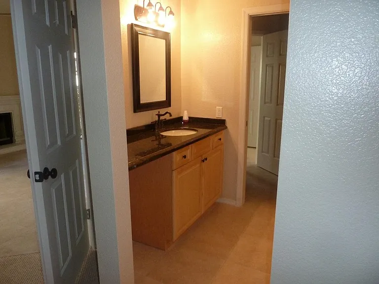 100 E Fillmore St #112 — Photo 12