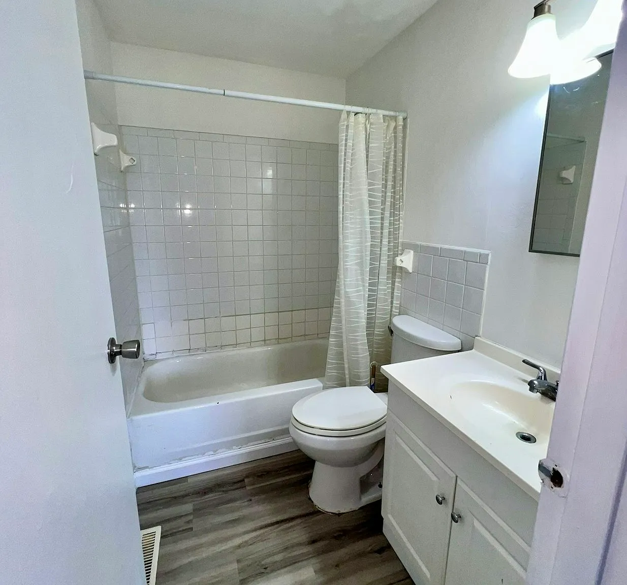 117 Van Horne Street, Unit 115 — Photo 2