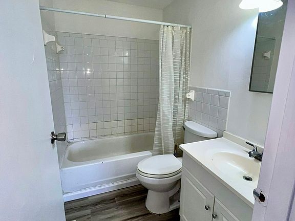 2nd image of 117 Van Horne St #115