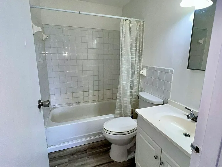 117 Van Horne St #115 — Photo 2