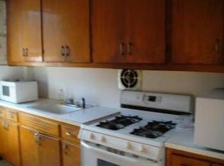 6830 62nd St, Glendale, NY 11385