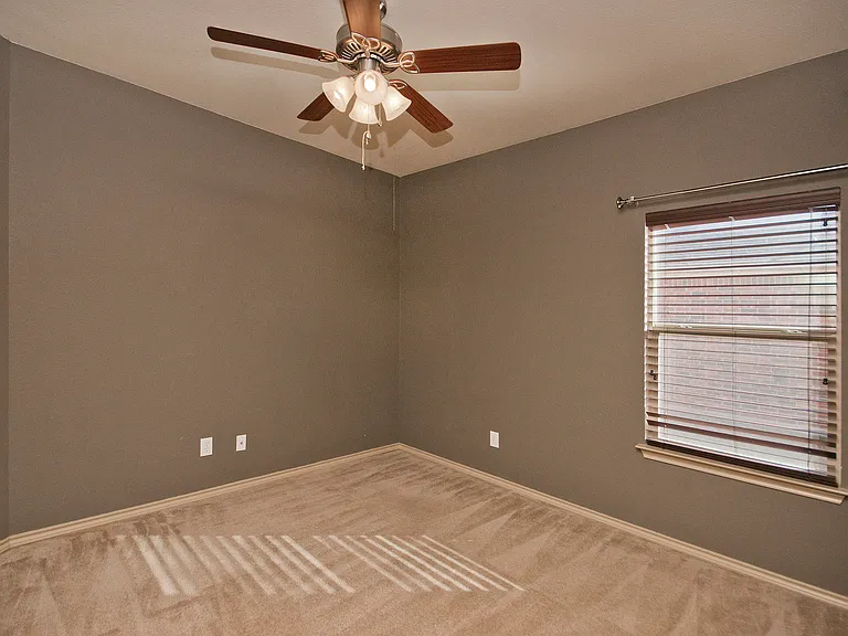3205 Buckthorn Ln — Photo 14