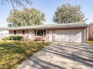 704 S Gardner Dr, Sioux Falls, SD 57103