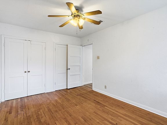 5th image of 307 Depot St