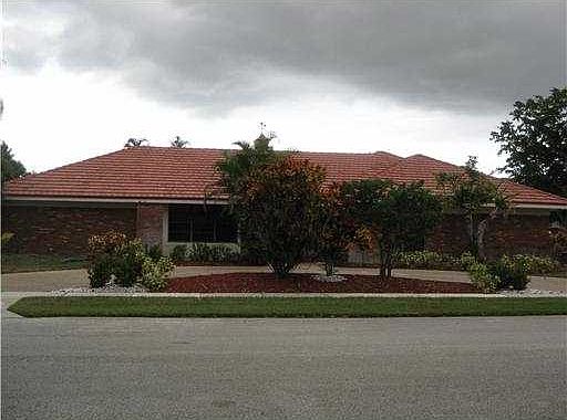 Home For Sale In Woodfield Hunt Club