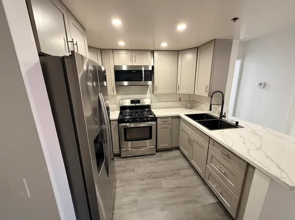 700 W 3rd St Unit A105, Santa Ana, CA 92701