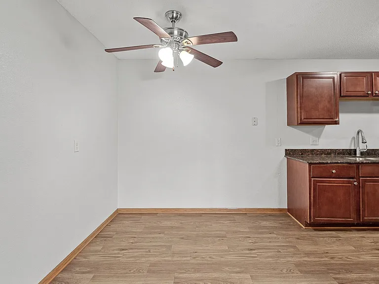 River Ridge Apartments — Photo 125