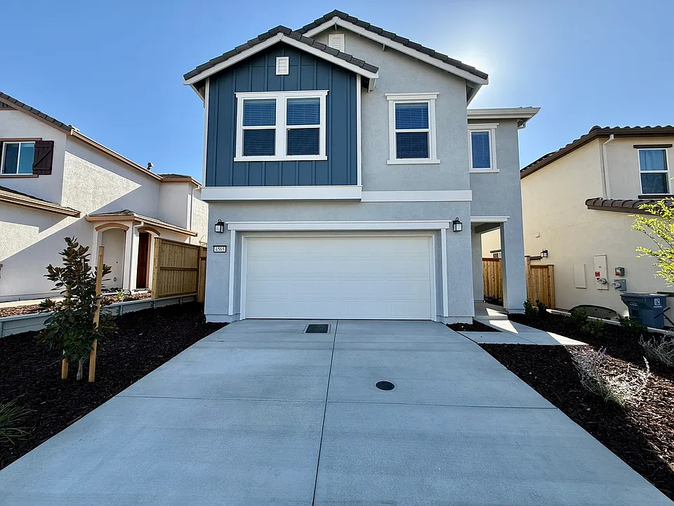 4565 Field View Dr
