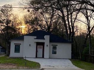 924 S 1st St, Conroe, TX 77301
