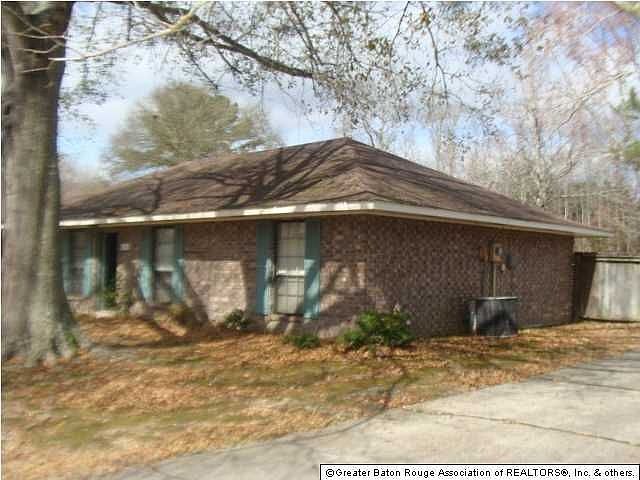 2nd image of 40110 La Rochelle Rd