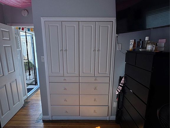3rd image of 2225 E 2nd St APT 5