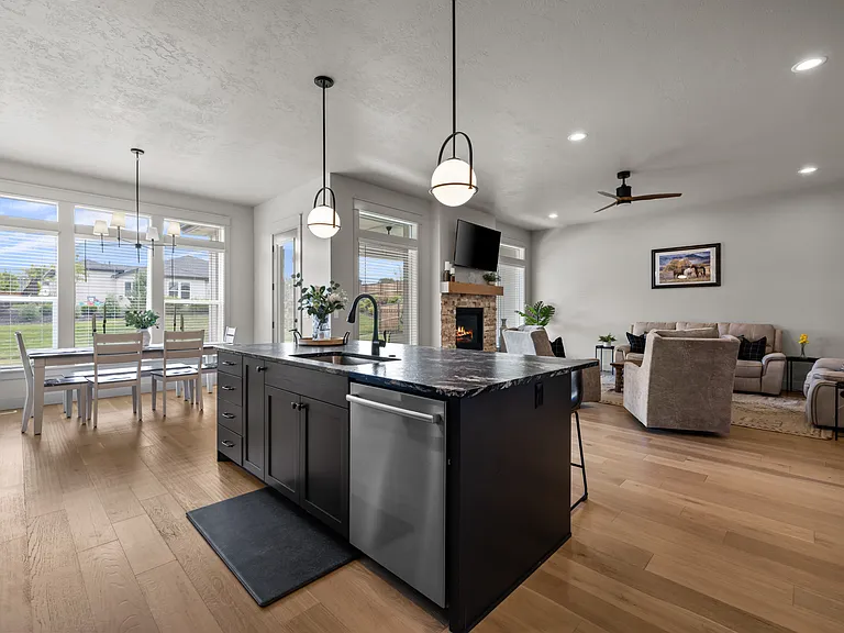 1293 W Capstone Dr — Photo 13