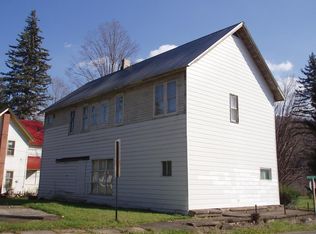 5 Chestnut St, Gaines, PA 16921