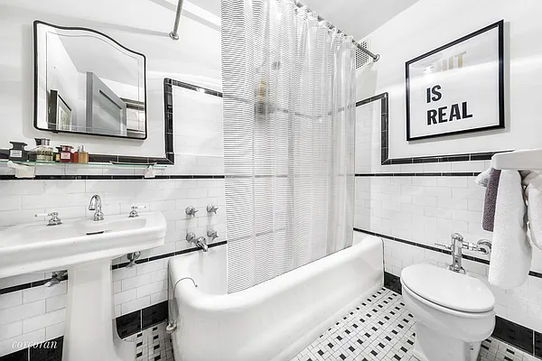 Sold by Corcoran | media 15